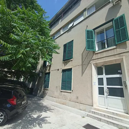 Nina , Bacvice Split