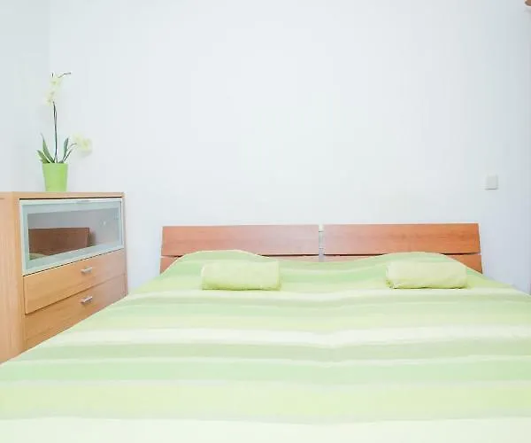 Nina , Bacvice Апартаменты